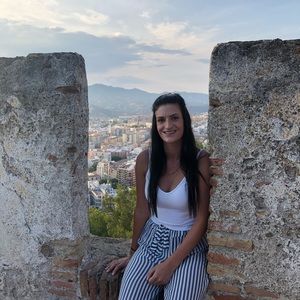 Meet your Posher, Gretchen